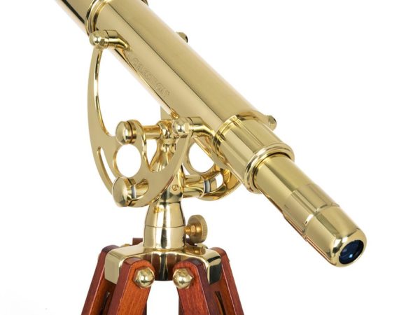 Telescopios clásicos de bronce